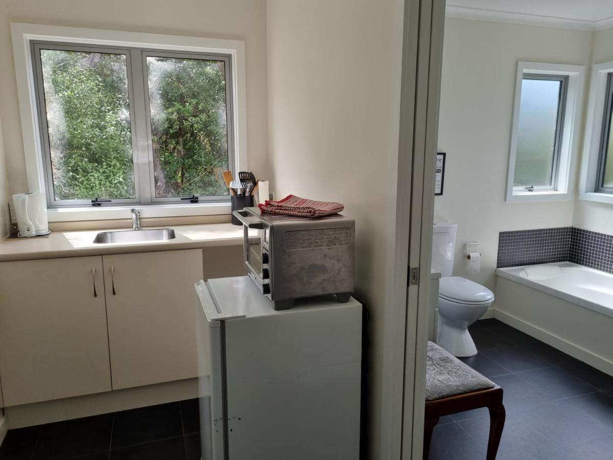 Tree House Appartement Taieri Mouth Buitenkant foto